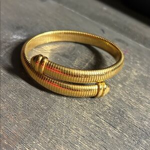 Vintage 90s Joan Rivers Snake Coil Gold tone Bypass bracelet